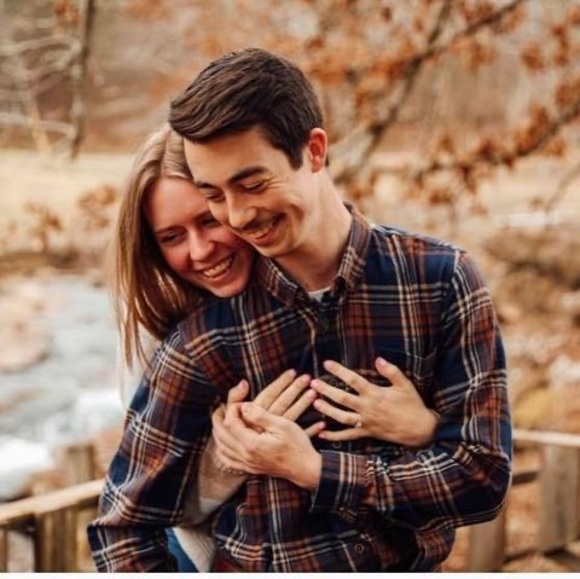 Meet your Posher, Rayelee - Picture 1 of 1